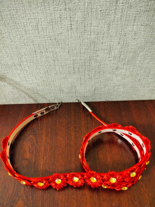 Жіночий пасок/пояс/ремінець  з квіточками  для вишиванки + подарунок