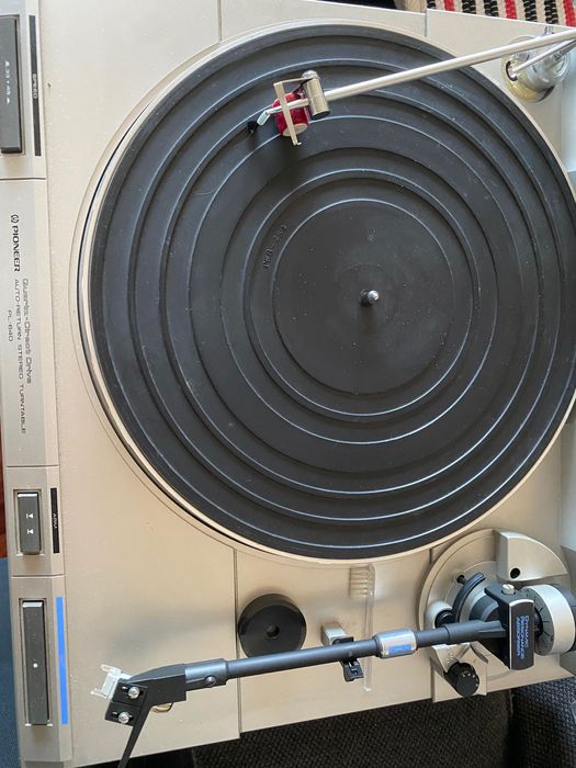 Gira-discos pioneer canal esquerdo mudo