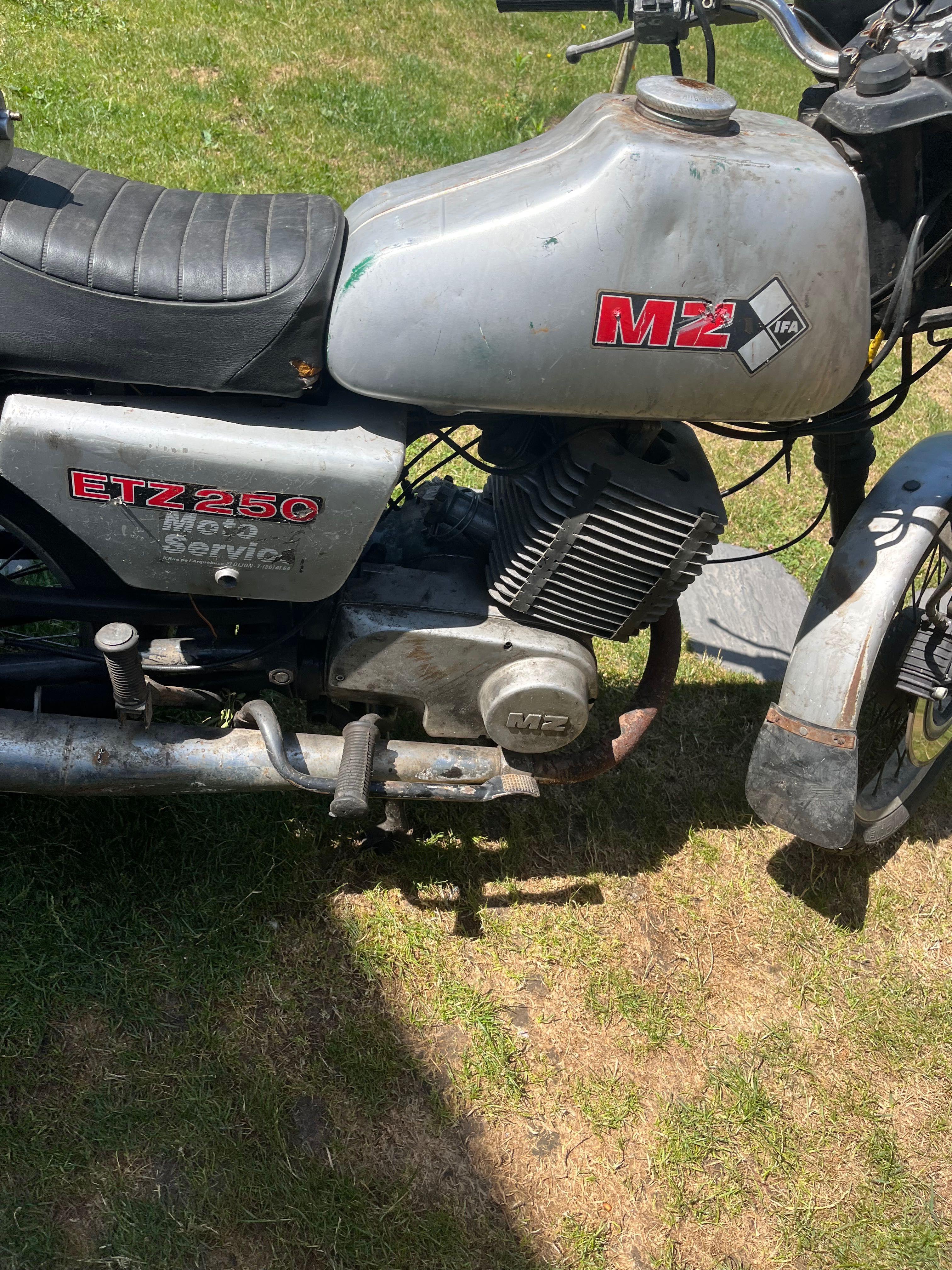 MZ etz 250 dozownik export czesci