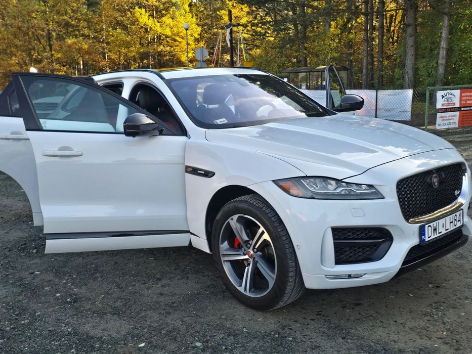 Jaguar F-Pace