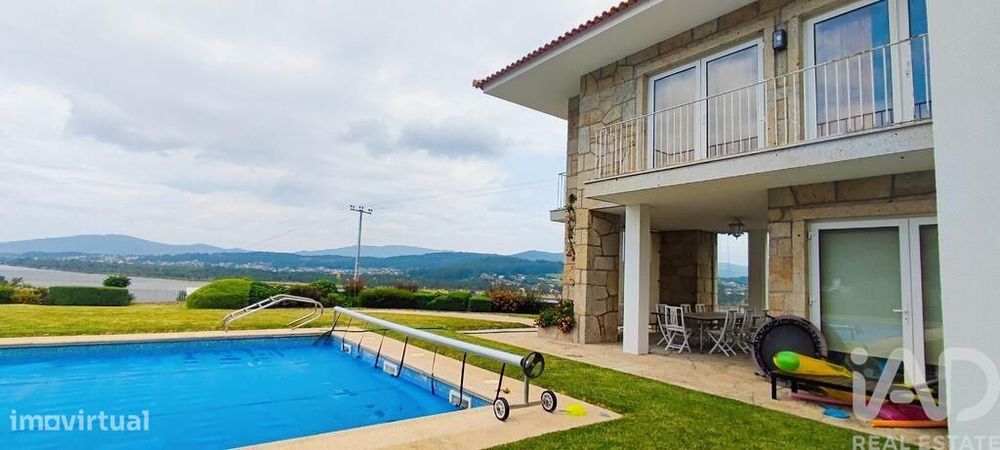 Casa / Villa T7 em Gondarém de 615,00 m2