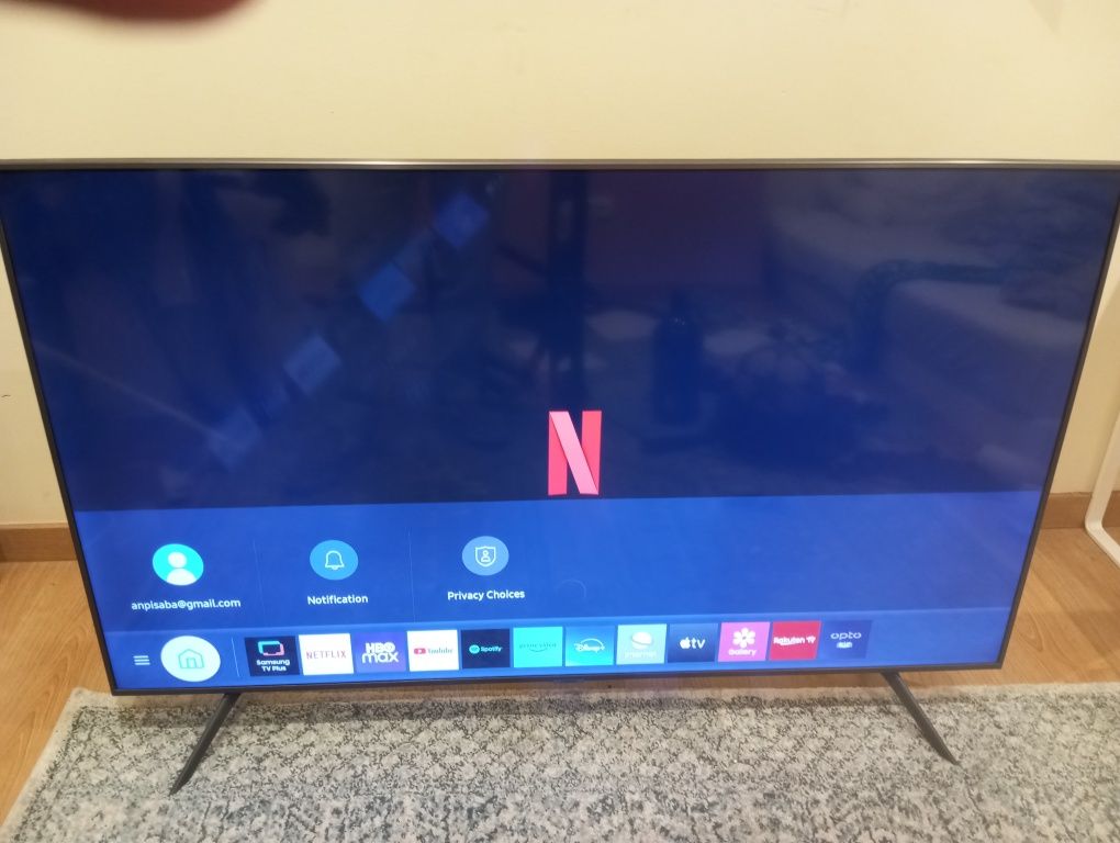 Televisão Samsung 65'' SMART TV c/ suporte de parede