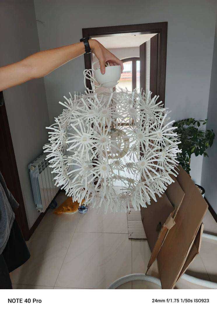 Lampa Ikea biała pokój dziecięcy