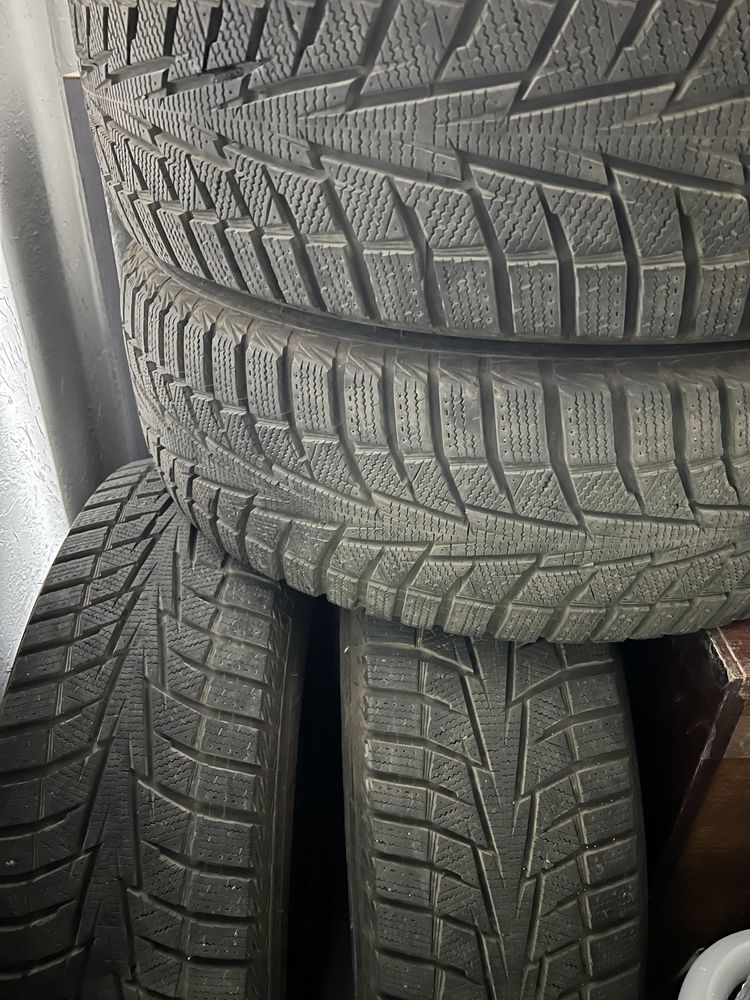 Шини 4шт Hankook Winter I*Cept X RW10 235/65 R17 108T пробіг 2тис км