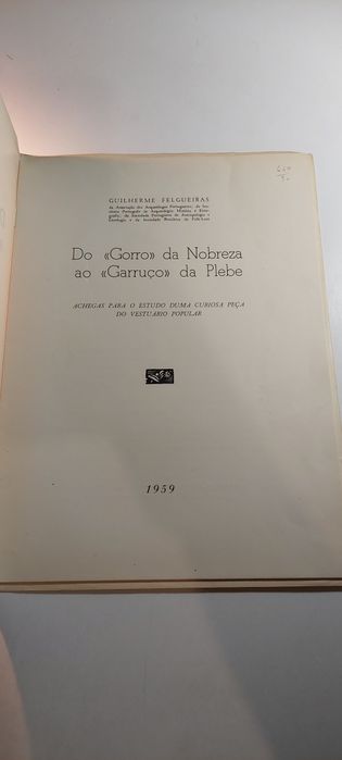 Do Gorro da Nobreza ao Garruço da Plebe (1959) | Vestuário Popular
