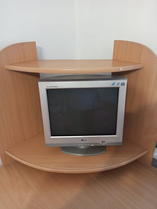 Стіл комп'ютерний кутовий