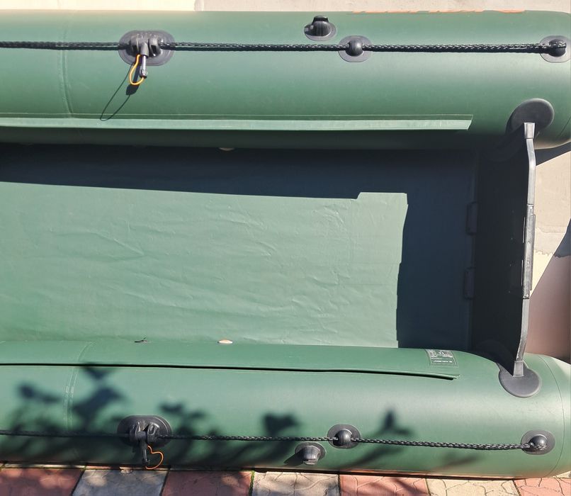 Лодка kolibri -330.