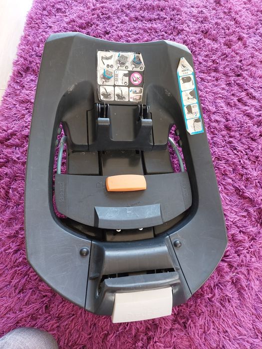 Sprzedam fotelik z baza