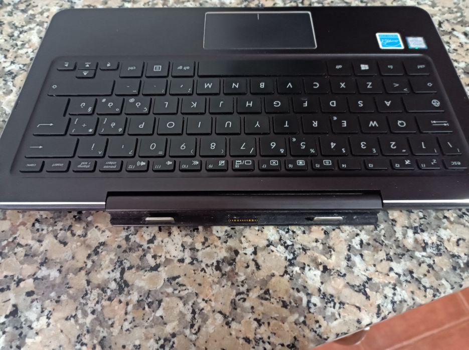 Teclado ASUS híbrido
