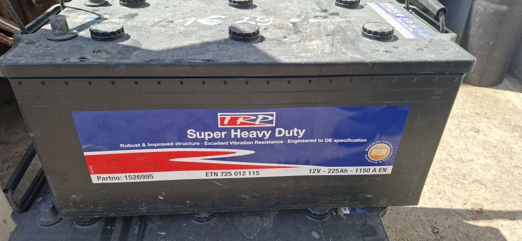 Sprzedam akumulatory 225ah 1150a
