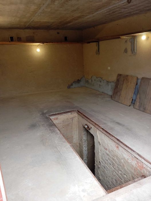 Продається цегляний гараж 21,5 мкв. в кооперативі "Мрія"
7 500 $