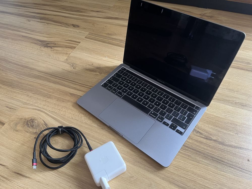 MacBook Pro 13 2020 TouchBar Jak Nowy