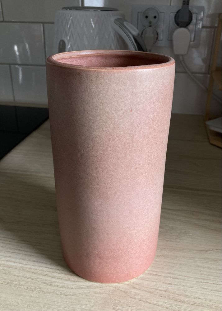 Różowy wazon Jysk jak nowy 10x20 cm.