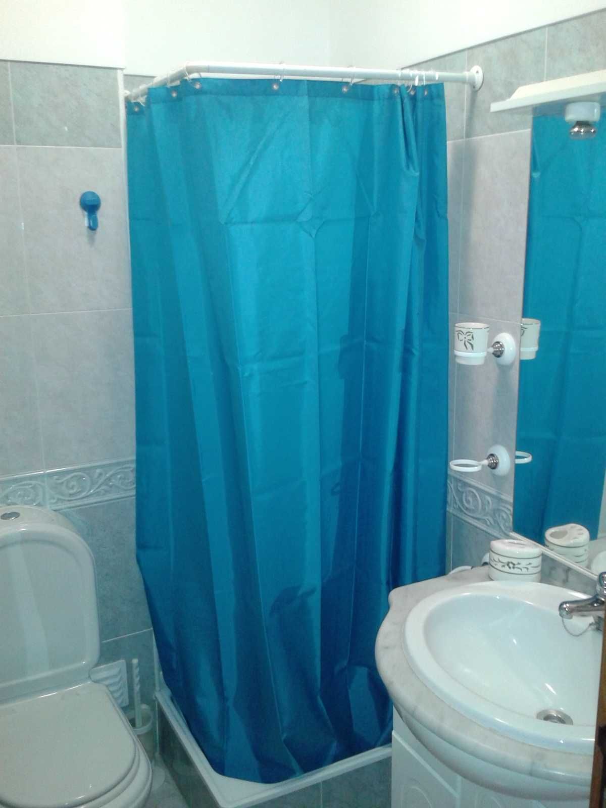 Arrenda 2 Quartos com WC privado (Universidade FCT - Monte Caparica )