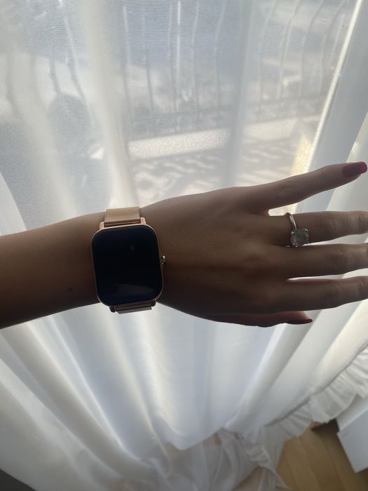 Smartwatch damski z dwiema wymiennymi bransoletami różne kolory