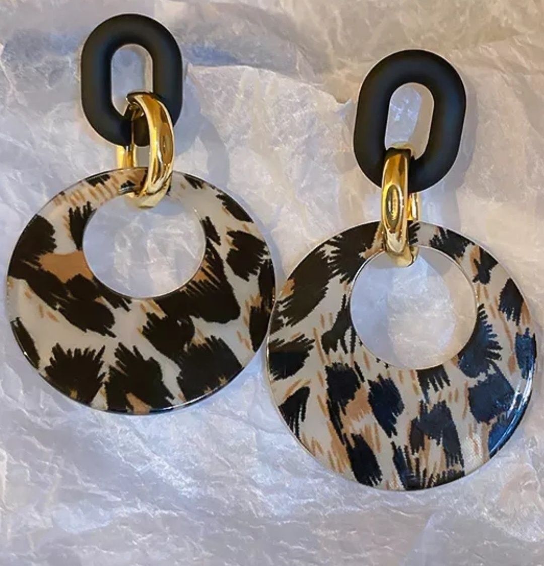 Brincos leopardo novos