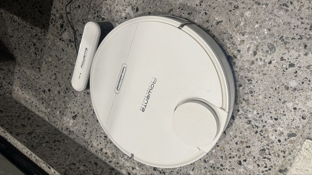 Пилесос ровента,працює відмінно