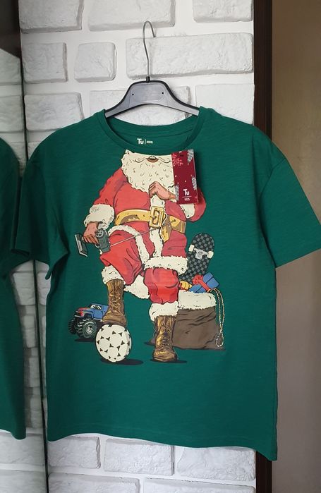 T-shirt świąteczny r. 140-146
