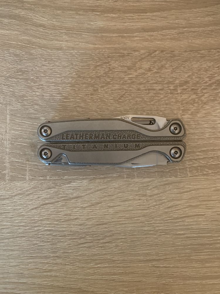 Мультитул Leatherman Titanium