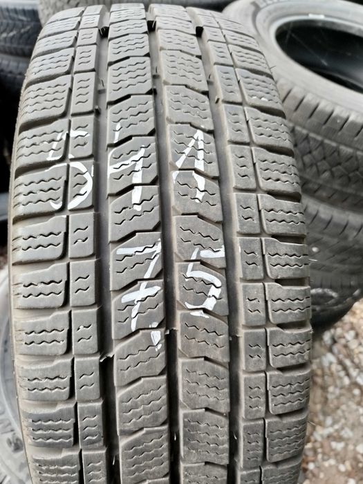 Opona używana 215/65R16C BFGoodrich Activan  Winter 1szt.