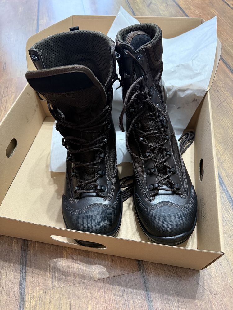 Buty wojskowe. Wzór 939/MON.