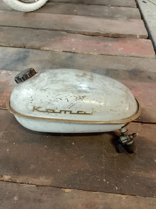 Zbiornik paliwa do komara