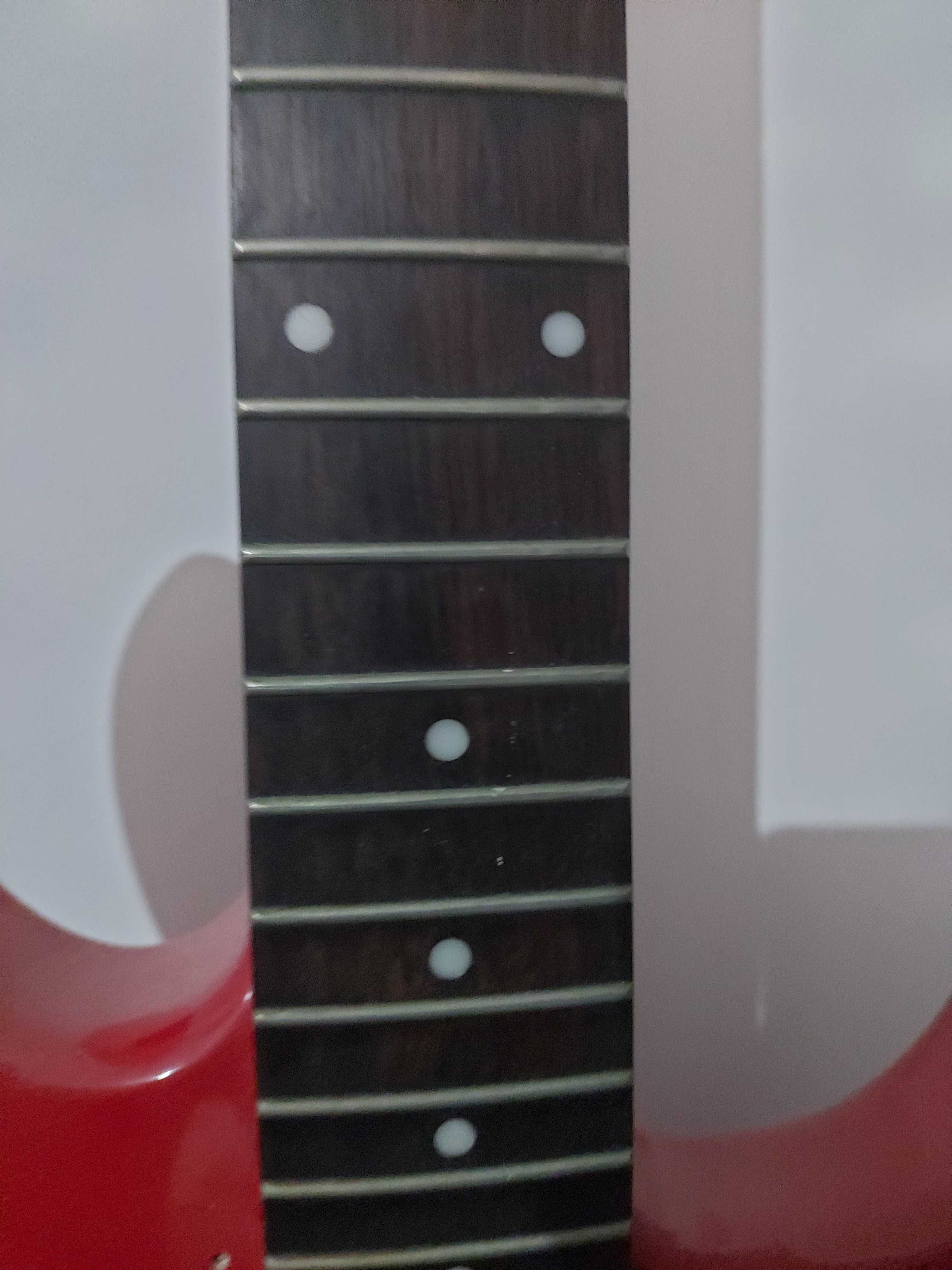 Guitarra Peavey Raptor plus exp CORPO