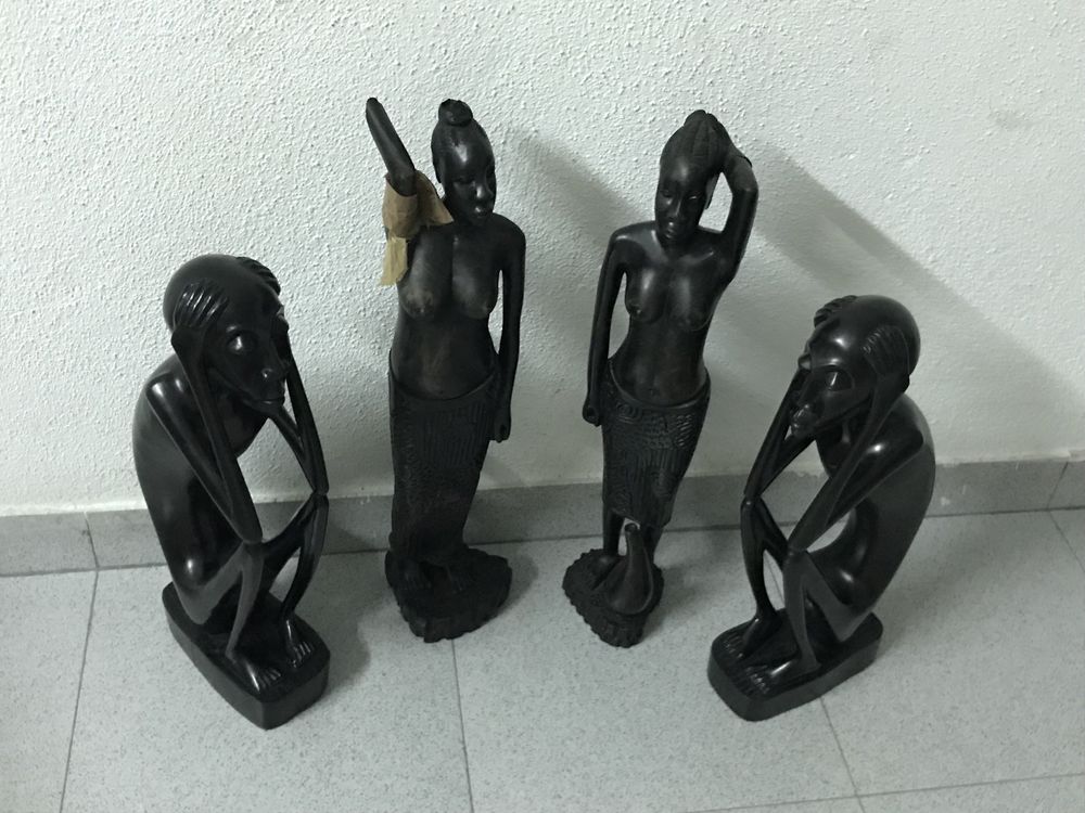 Figura em madeira (africana)