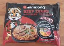 Danie Błyskawiczne Namdong Beef Jjigae wołowina instant kluski makaron