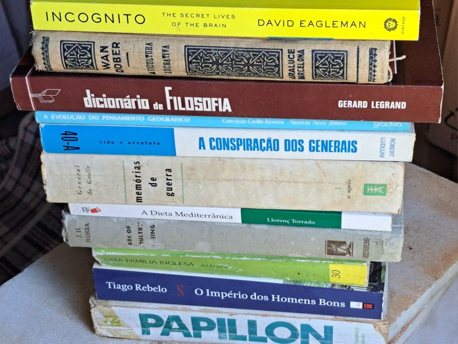 LOTE de 50 livros para venda