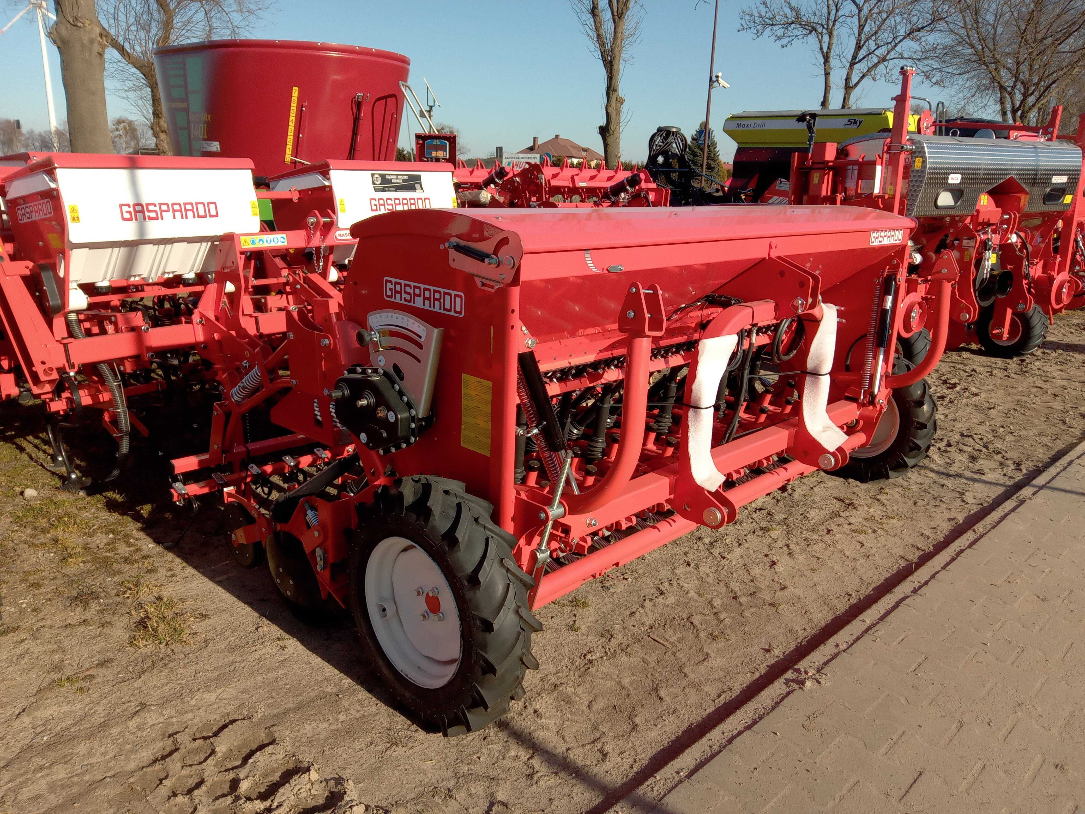 Siewnik zbożowy talerzowy NINA 300 25R Maschio Gaspardo Od ręki