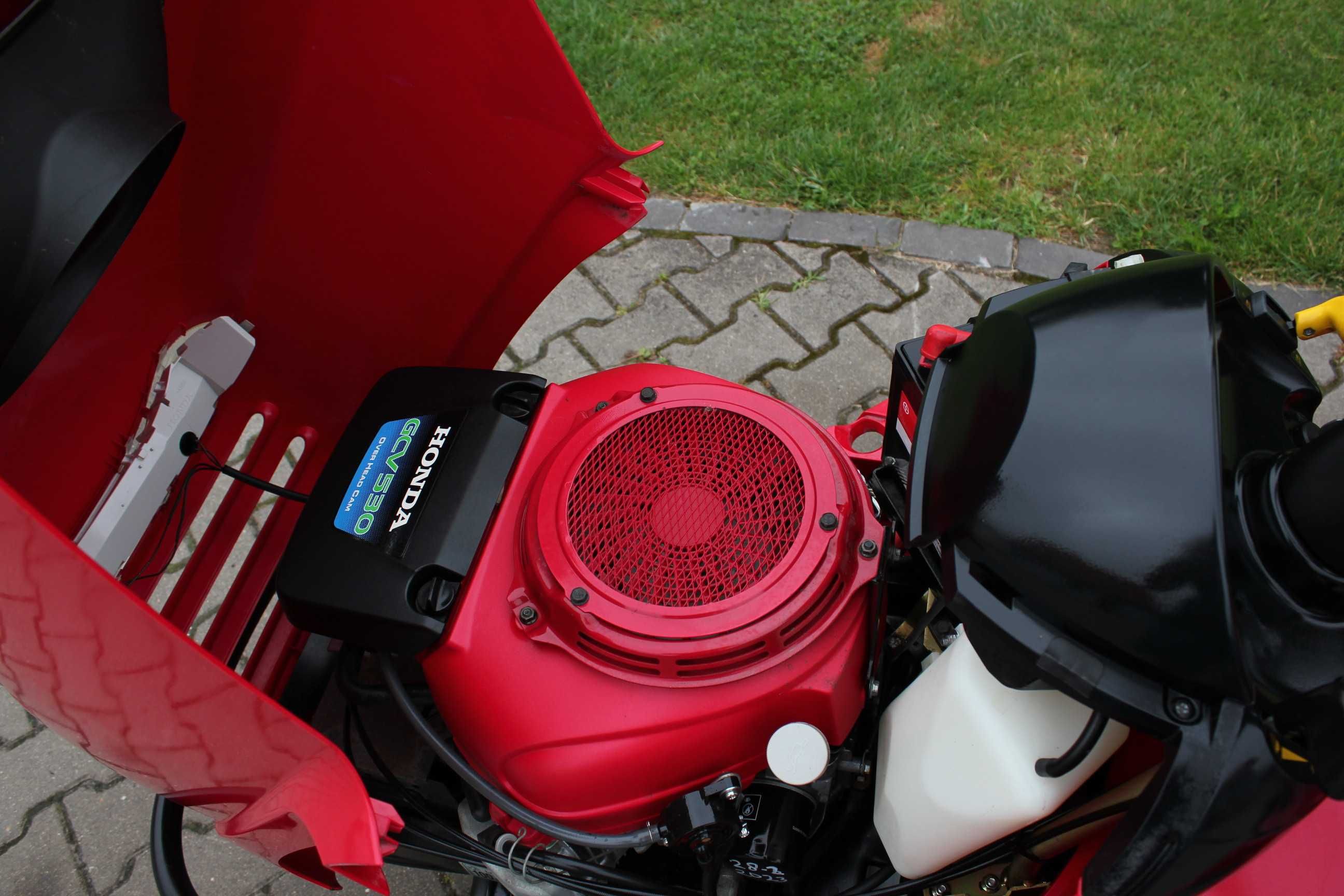 Honda 2417 V2  TRAKTOREK Kosiarka