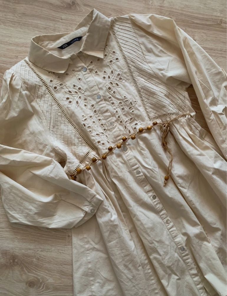 Beżowa sukienka boho ażurowa ażur haft