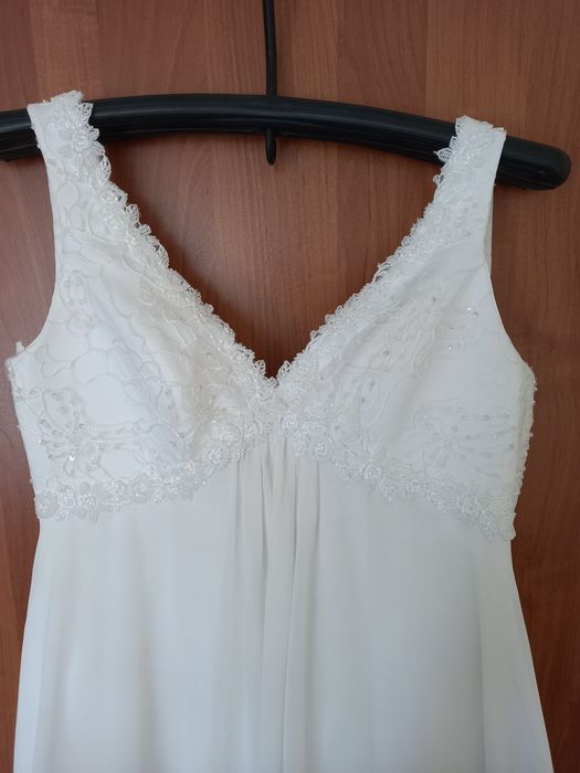 Suknia ślubna z trenem kolekcja Julia Gastoł r. 38/40