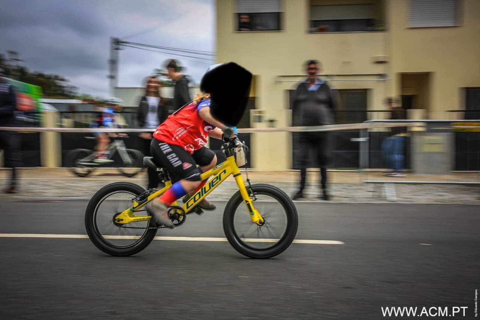 Bicicleta criança roda 16 e bicicleta sem pedais