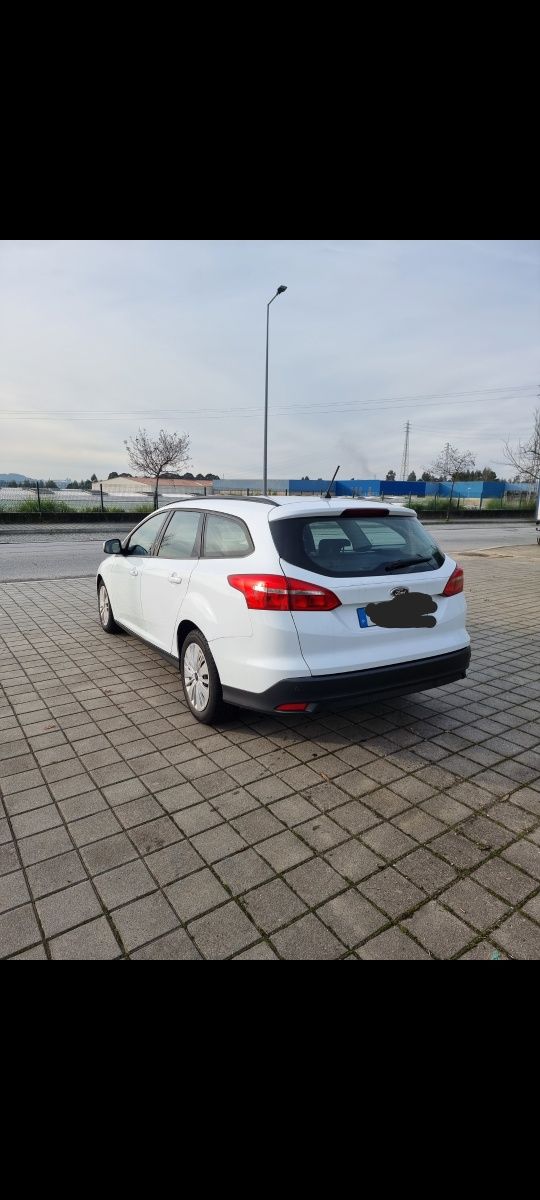 FORD FOCUS Abril 2018