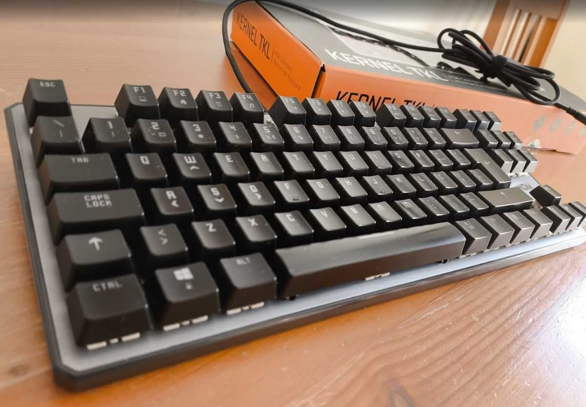 Teclado Mecânico KROM KERNEL TKL PT