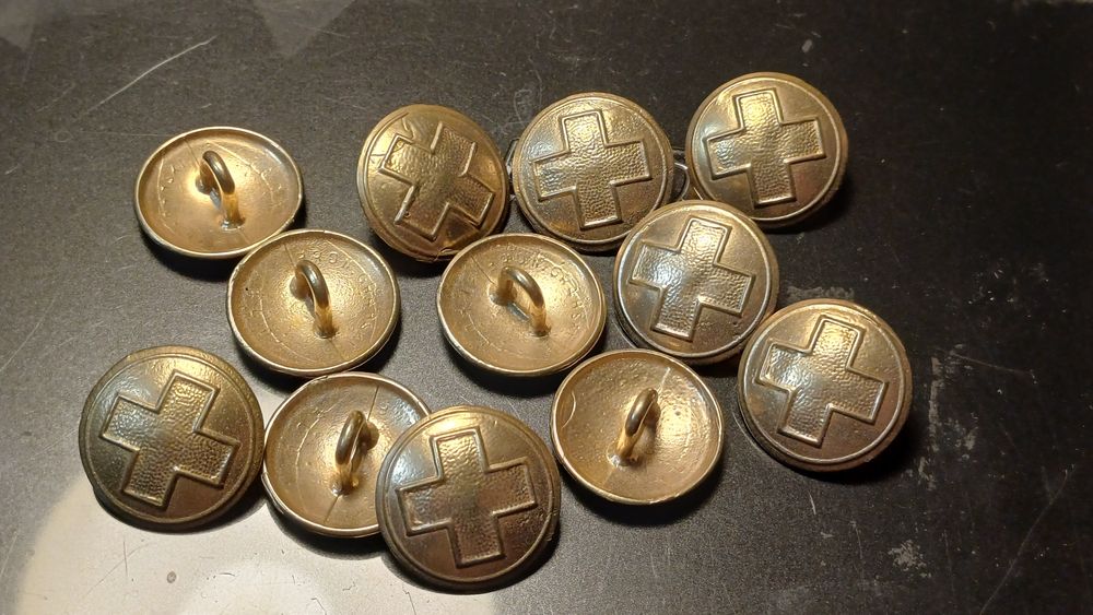 Zestaw guzików PCK II RP, alpaka, kopia,12 sztuk