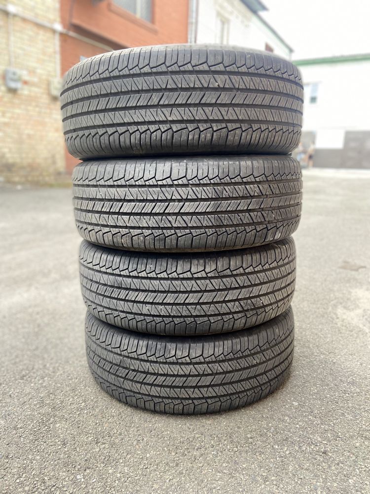 235/55 R19 Pirelli-Rlken 4x4 ROAD