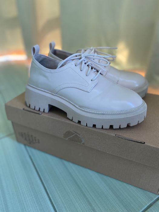 Лофери лакові House 37 р.