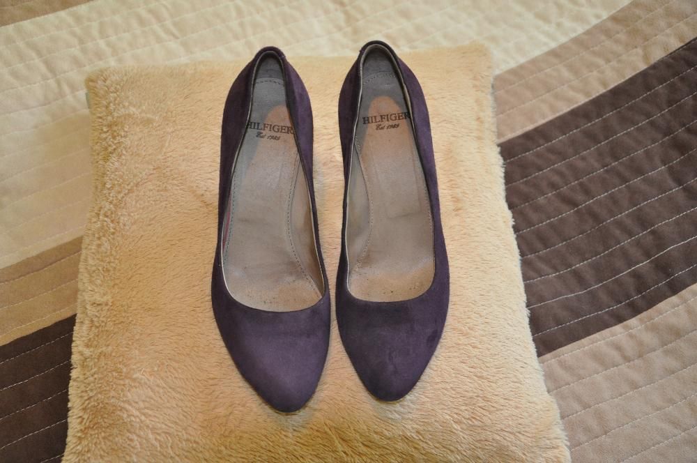 Fioletowe Czółenka/szpilki Tommy Hilfiger skóra zamsz
