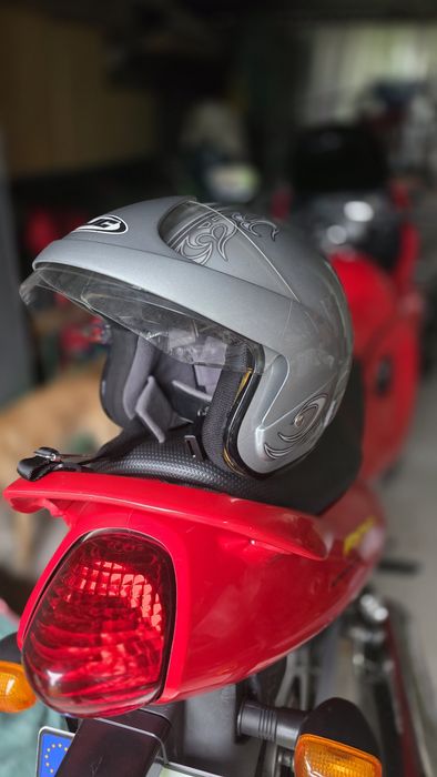 Kask motocyklowy HJC Męski rozm L malo używany