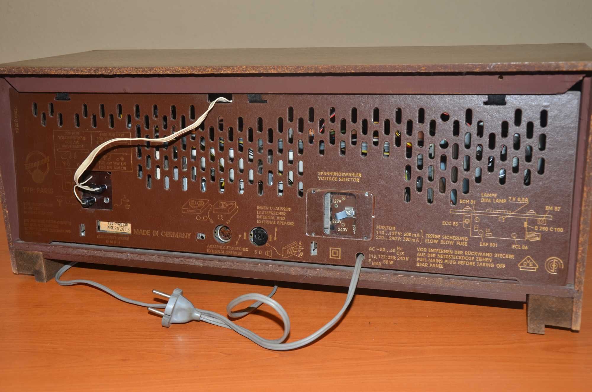 Blaupunkt Paris Type 7626320 (Ламповый радиоприемник 1967 г. Германия)