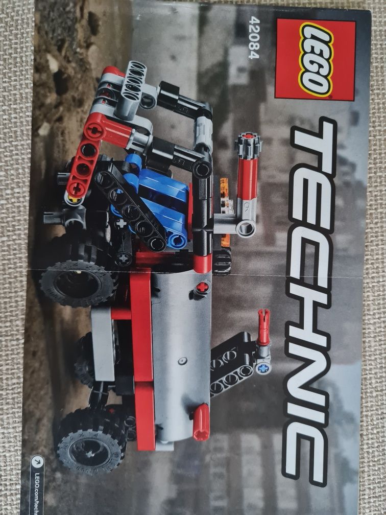 Lego Technic 42084 (2 w 1 )