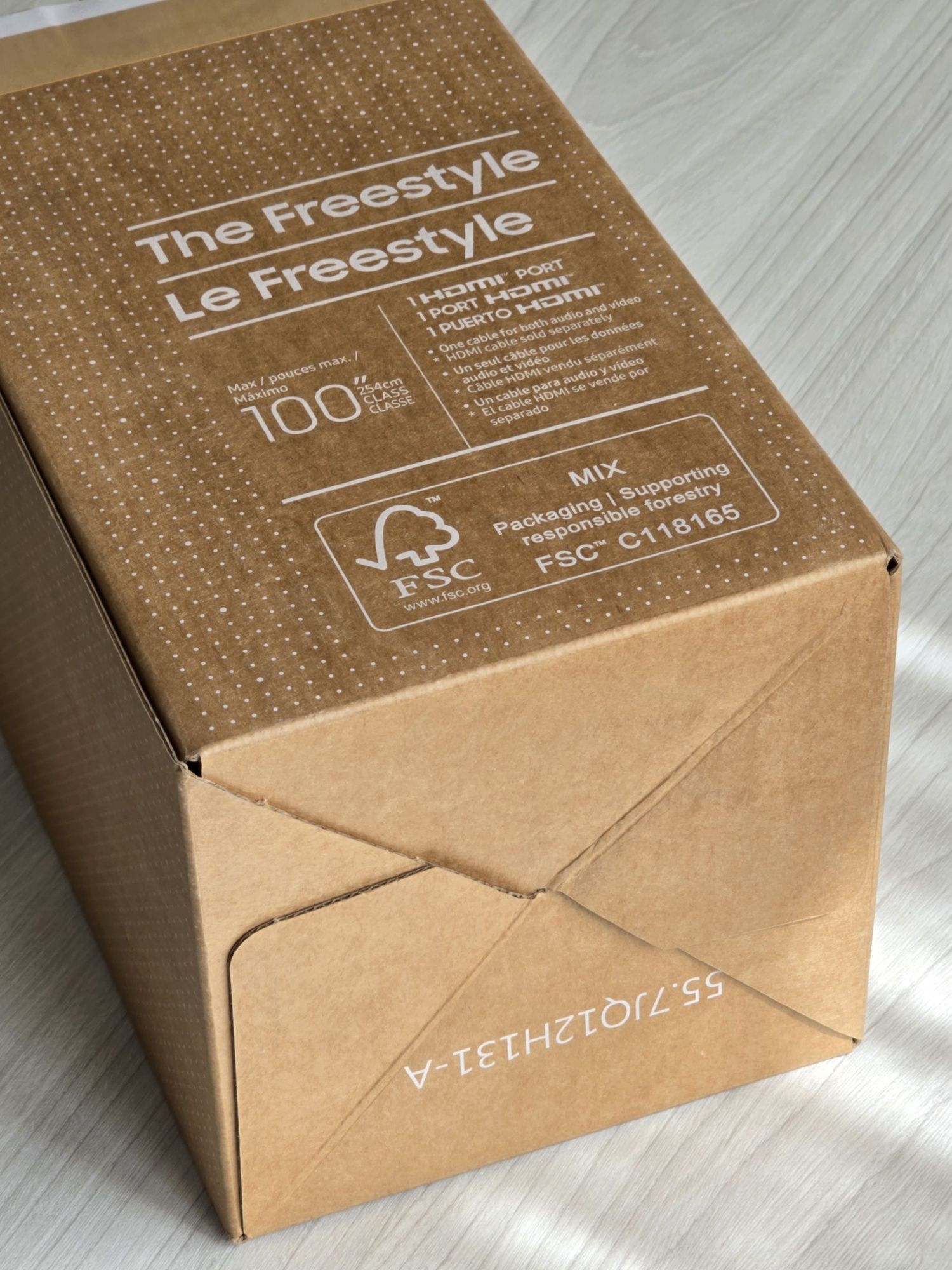 Новий проектор Samsung The Freestyle 2nd Gen (SP-LFF3CLAX)