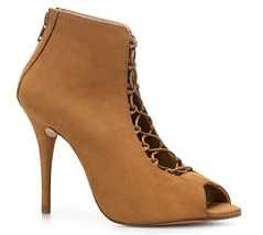 Sapatos Zara abotinados