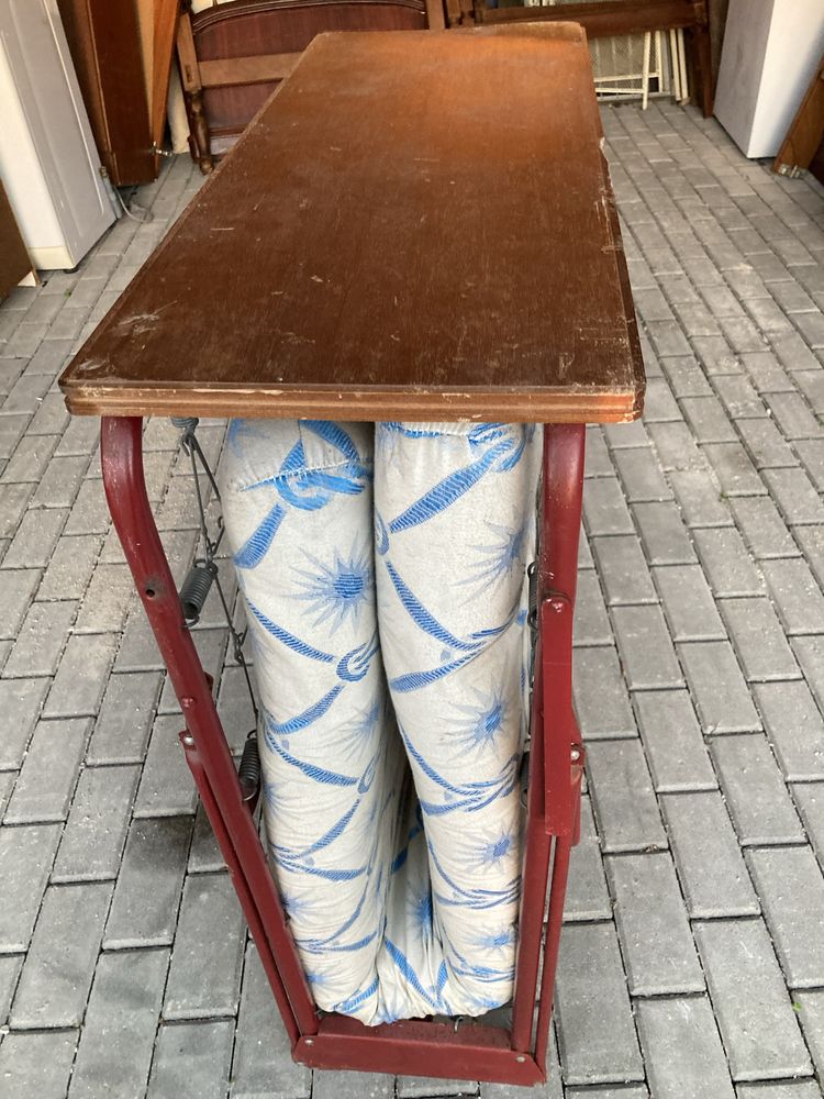 Divã cama de solteiro como nova