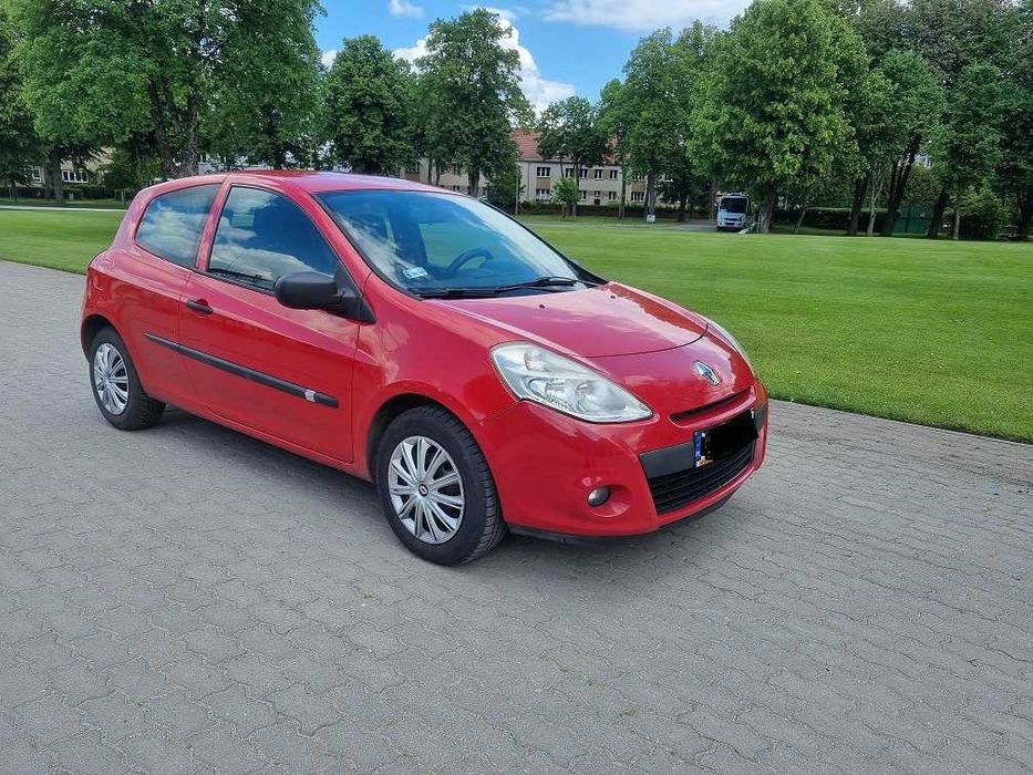 Renault Clio 1.5 dCi oc i przegląd do 10.2026 roku