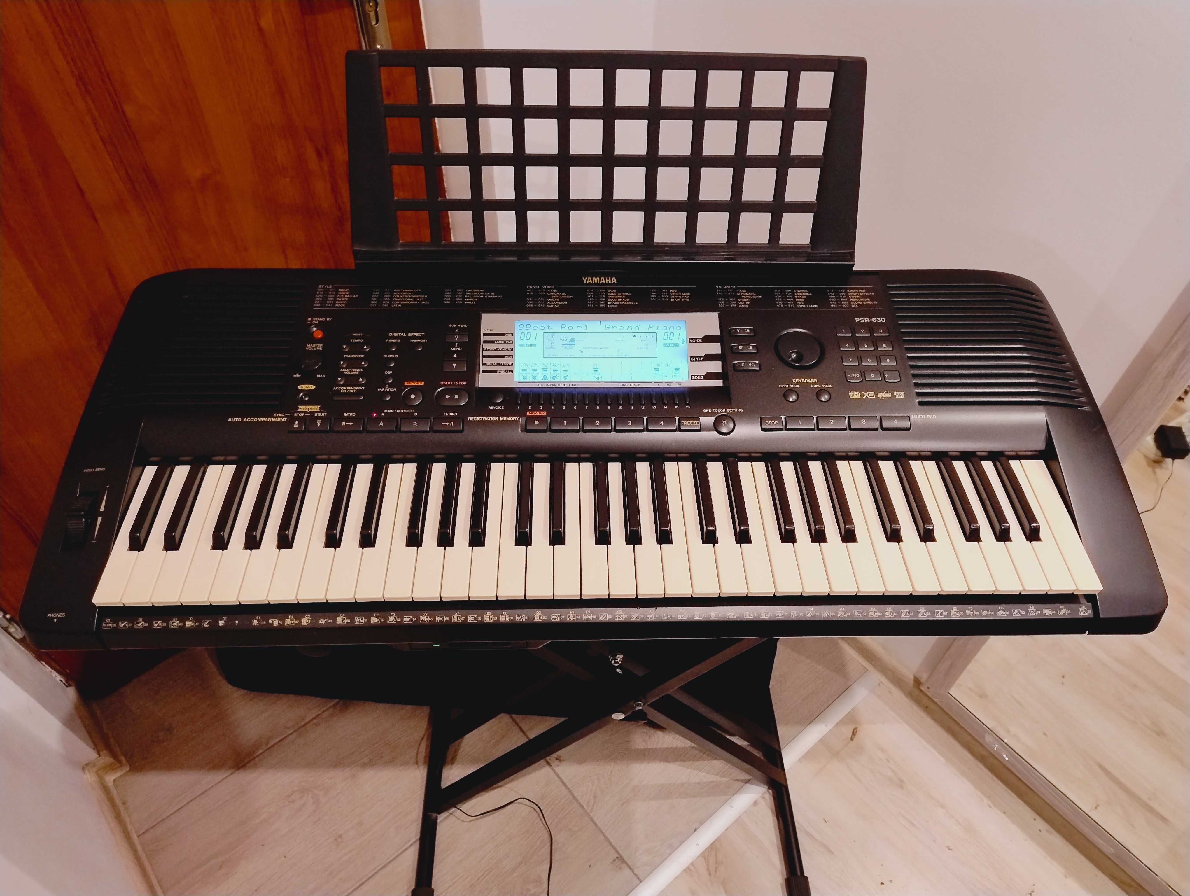 Keyboard Yamaha PSR630 zestaw