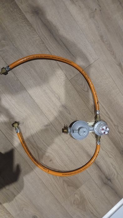 Automatyczny zestaw 2-butlowy REDUKTOR + 2 przewody do butli 11/33kg